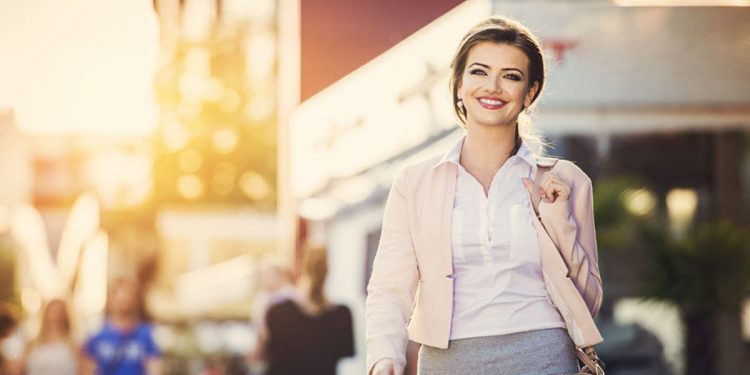 Jak dbać o skórę w każdym wieku? Zabiegi odmładzające dla zabieganych