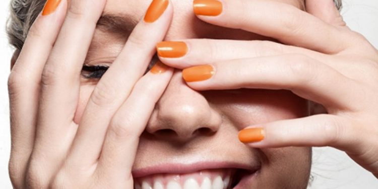 Jak odbudować paznokcie po manicure hybrydowym?