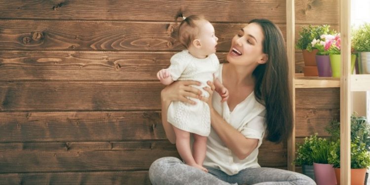 Jak w naturalny sposób pozbyć się rozstępów po ciąży?