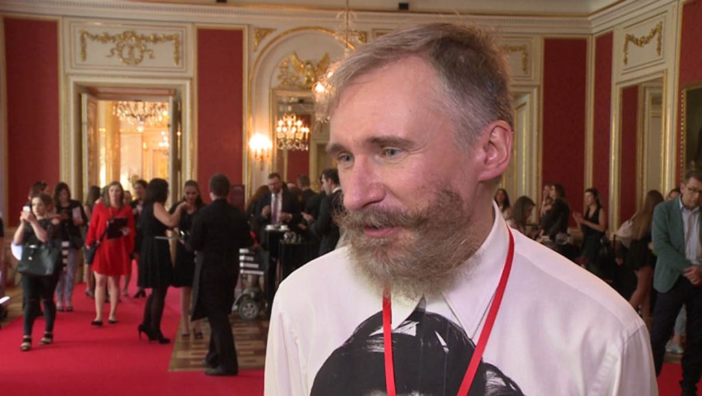 Kultowa marka wegańskich kosmetyków do makijażu Kat Von D od września w Polsce