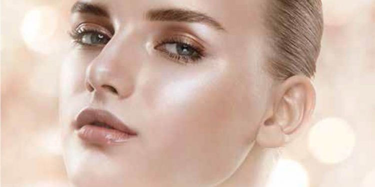 Poznaj tajemnice świetlistego makijażu