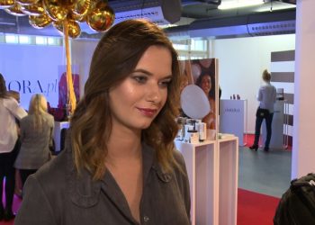 W tegorocznym makijażu bożonarodzeniowym gwiazdy postawią na połysk i naturalność