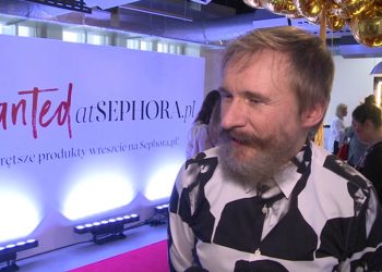 Złoto na ustach i smoky eyes w stylu grunge – te trendy zdominowały tegoroczny makijaż świąteczny