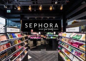 Na wakacjach pokochaj kosmetyki w rozmiarze mini