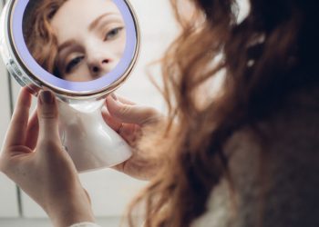 Idealny makijaż w 5-krotnym powiększeniu