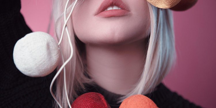 Jak optycznie powiększyć usta?