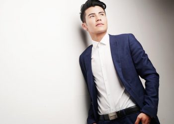 Stylowe dodatki do garniturów – jak ożywić stylizację?