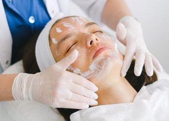 oczyszczanie twarzy