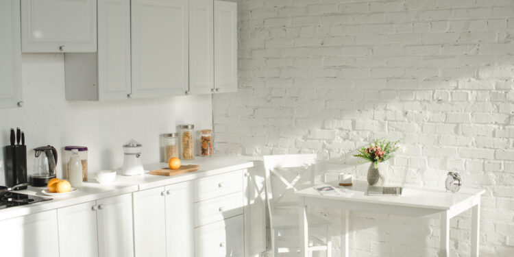 Nowoczesna kuchnia – jakie dobrać uchwyty?